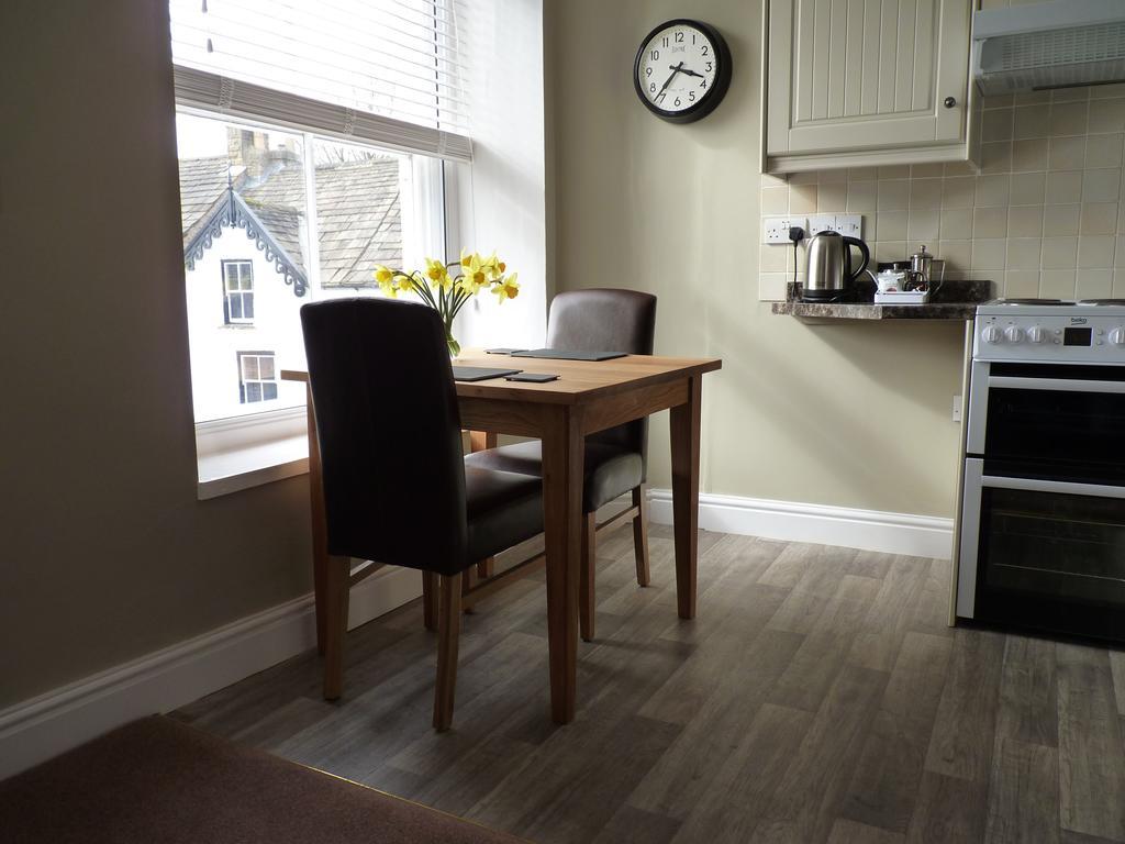Town View Alston Apartment Room photo